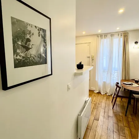 Lovely Flat, Center Of Parigi